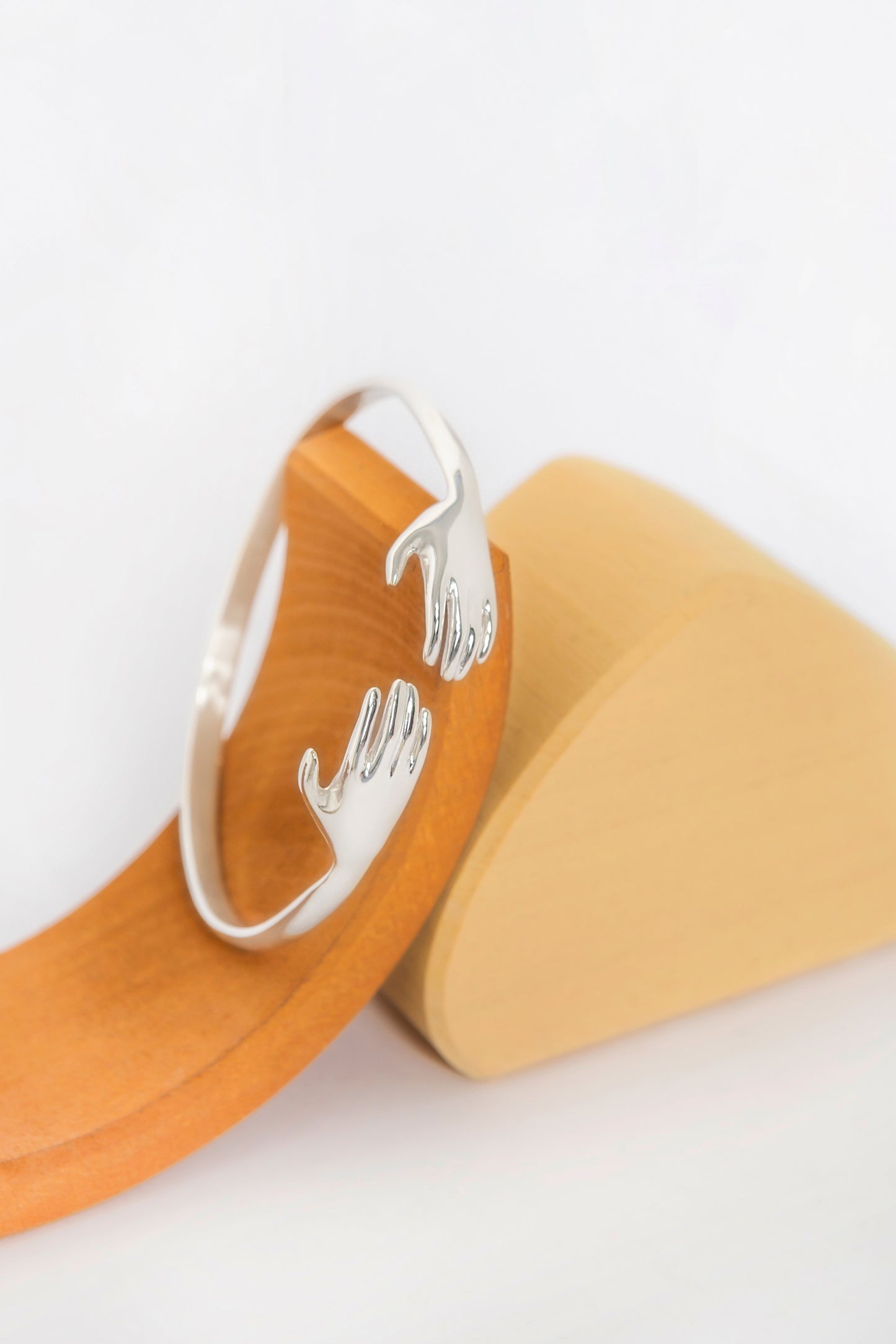 ANGALΙÁ CUFF BRACELET • SILVER