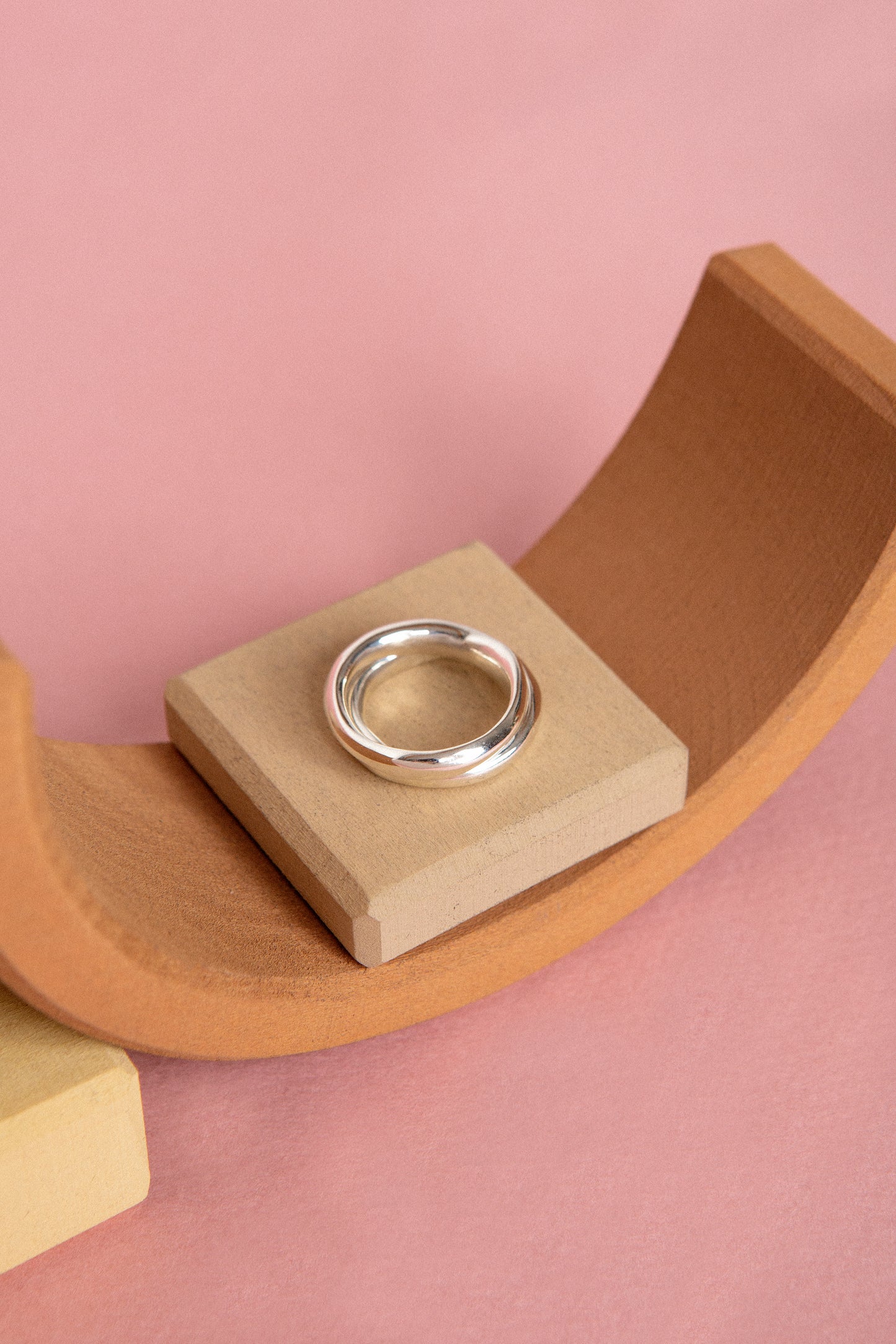 VALLEY RING