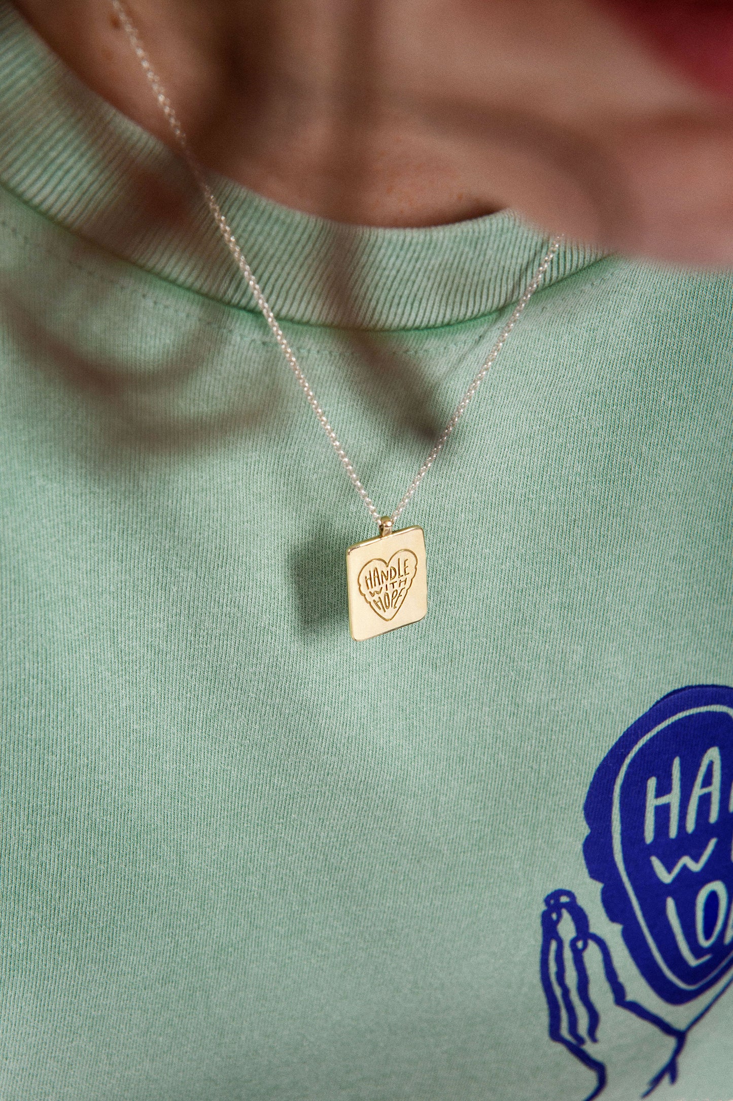 HANDLE WITH HOPE PENDANT