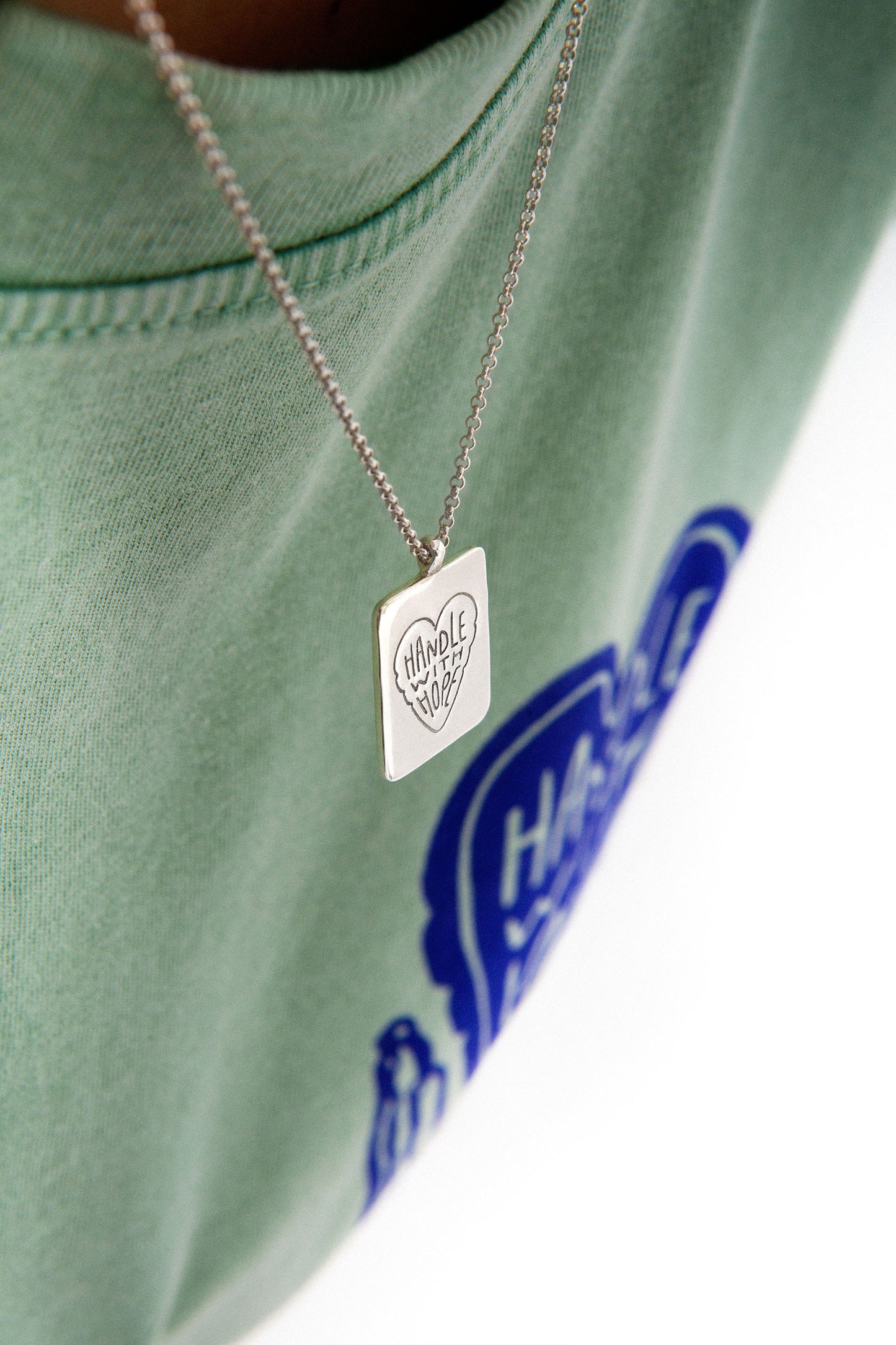 HANDLE WITH HOPE PENDANT
