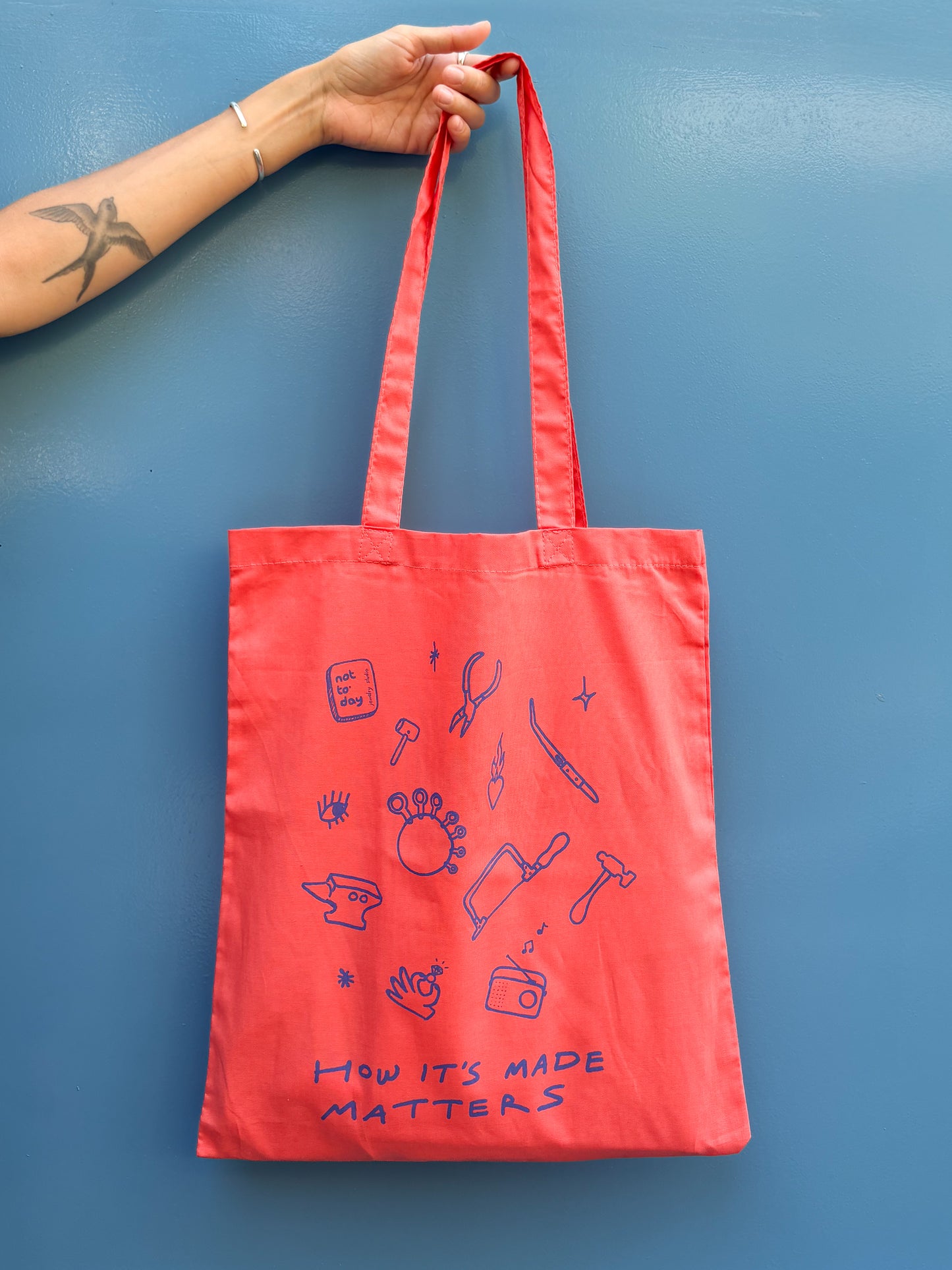 HOW IT’S MADE MATTERS TOTE BAG